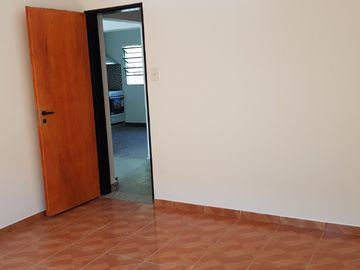 Departamento Tipo Casa en venta en Caseros