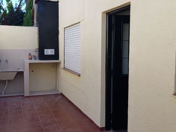 Departamento Tipo Casa en venta en Caseros