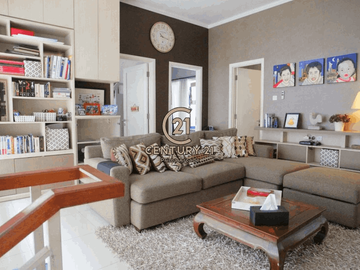 Rumah Cantik Rapi Fully Furnished Lokasi Strategis