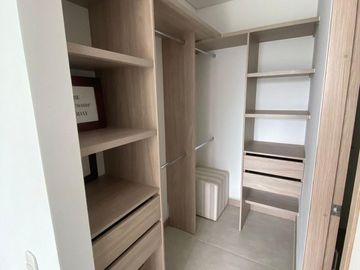 apartamento en venta en la flora. Cod V10307