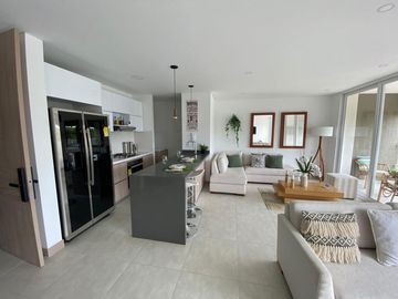 apartamento en venta en la flora. Cod V10307