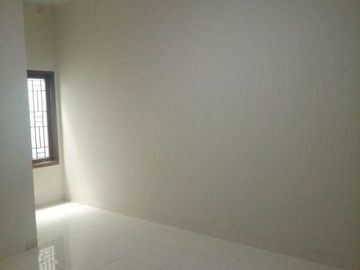 Jual rumah minimalis dua lantai siap huni Jagakarsa