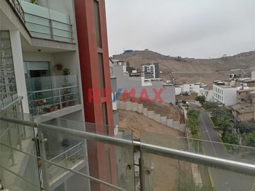 ¡VIVE EN LO MÁS ALTO DE CASUARINAS ALTA – SURCO! 🌇
✨ FLAT EN VENTA CON BALCÓN| 10° PISO | VISTA PANORÁMICA | ZONA EXCLUSIVA

📍 Ubicación privilegia