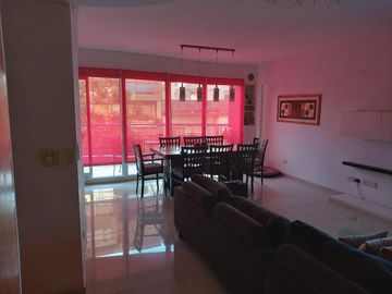 EXCELENTE PISO 4 AMBIENTES CON COCHERA