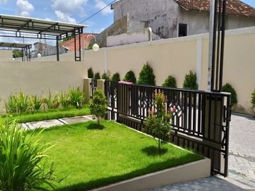 RUMAH MINIMALIS 2 LANTAI SIAP HUNI DITENGAH KOTA JOGJA