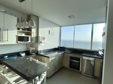 Punta Centinela, amplio departamento con vista al mar y 3 dormitorios (Torre 2000)