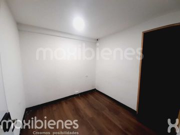 local en arriendo en barrio colombia. Cod A69676