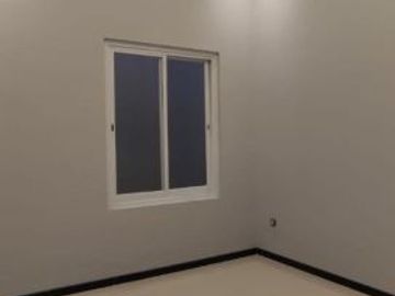 Rumah Sutorejo Utara BARU GRESS hadap selatan