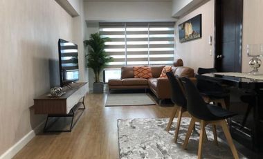 Condominium 2 Bedrooms: 2BR Condo For Sale in Escala Salcedo Tower In Rockwell Makati City
