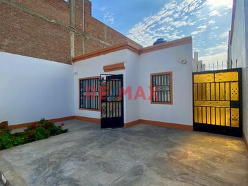 🏡 ¡Oportunidad única en Urb. Las Puertas Del Sol, La Victoria - Chiclayo! 🌞

Te presentamos esta acogedora casa ubicada en la tranquila urbanización