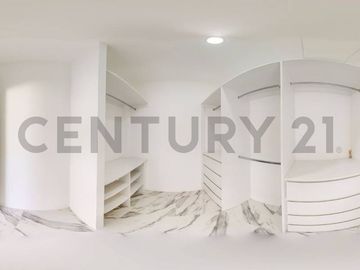 Moderna Casa con Excelentes Acabados de venta en Condado de Vicolinci