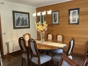 Casa en venta de 5 dorm. en Puerto Varas