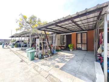 Rumah Minimalis SHM 10 Menit ke RS UniMedika Sepatan Bisa KPR J-45712