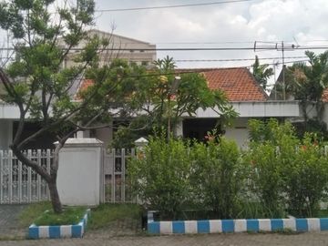 Rumah Sangat Luas di Kendangsari dekat Raya Jemursari, NEGO
