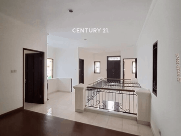 Disewakan Rumah Cantik Siap Huni Di Cluster Aman Nyaman Dan Asri