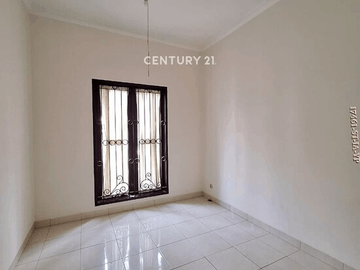 Disewakan Rumah Cantik Siap Huni Di Cluster Aman Nyaman Dan Asri