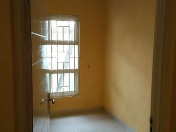 Rumah Royal paka gununganyar 3kt 875 jt negoo