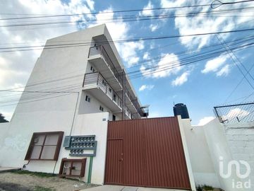 Departamento en venta en Santa Cruz Buenavista, Puebla.