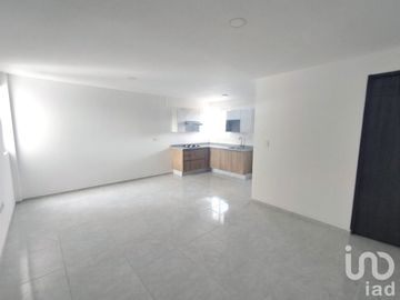 Departamento en venta en Santa Cruz Buenavista, Puebla.