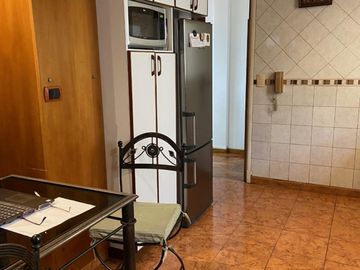 3 AMB CON COCHERA , SEMIPISO DE 84.69 M2 , EXCELENTE ESTADO , MEDIA CUADRA DE AV JUAN B ALBERDI