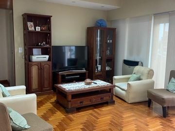 3 AMB CON COCHERA , SEMIPISO DE 84.69 M2 , EXCELENTE ESTADO , MEDIA CUADRA DE AV JUAN B ALBERDI