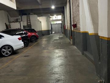 3 AMB CON COCHERA , SEMIPISO DE 84.69 M2 , EXCELENTE ESTADO , MEDIA CUADRA DE AV JUAN B ALBERDI