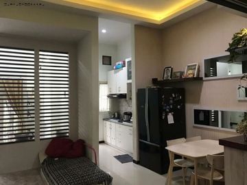 Rumah Taman Rivera regency - Rungkut, cantik siap huni BONUS 2AC