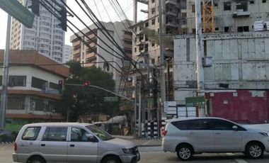 3bedroom accessible condo in manila