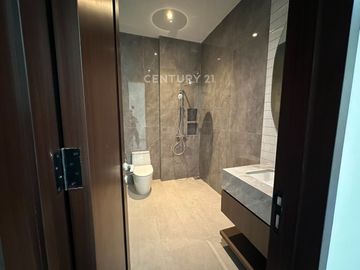 Rumah Mewah Brand New 4 Lantai Di Permata Buana Jakarta Barat