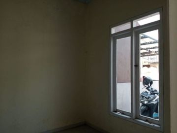 Rumah dalam cluster 700 jt nego di Tanah Baru Depok