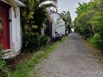 Strategic villa only 3 minutes to Finns Beach Canggu Bali