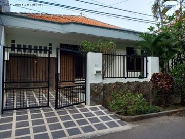 Rumah untuk kantor STRATEGIS Jemursari
