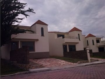 CASA EN VENTA EN TEQUES “PEDREGAL DEL LAGO