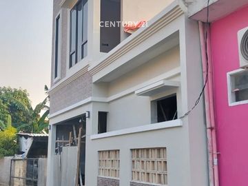 Dijual Rumah Baru 2 Lantai Non Cluster  Di Munjul Cipayung Jakart