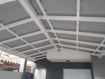 IMPECABLE TRIPLEX   EN COSTA AZUL.100 metros del mar