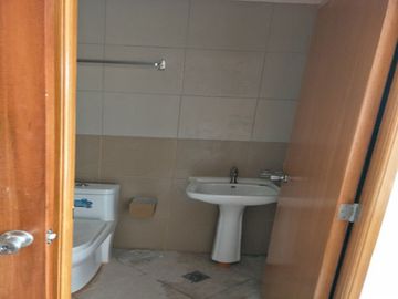 PH731 Townhouse For Sale In Kamias At 10.8M Quezon City