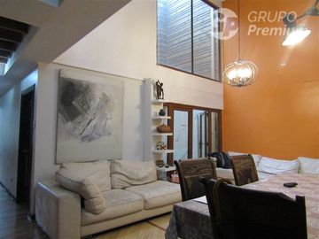 Se vende Casa 10D/5B 11/2 Cuadra del Metro Rodrigo de Araya