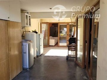 Se vende Casa 10D/5B 11/2 Cuadra del Metro Rodrigo de Araya