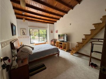 Casa en venta en Envigado transversal intermedia, mall la Sebastiana