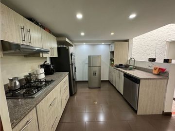 Casa en venta en Envigado transversal intermedia, mall la Sebastiana