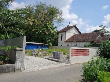 Desain Eksklusif Rumah Baru Hanya 3 menit ke jl.wonosari