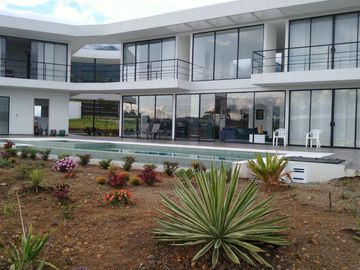finca en venta en lago calima. Cod V15022