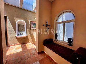 Se Vende Impresionante Casa con Vistas y Piscina en Sorá
