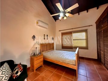 Se Vende Impresionante Casa con Vistas y Piscina en Sorá