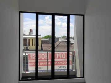 rumah baru 2 lantai minimalis modern mekar wangi Bandung