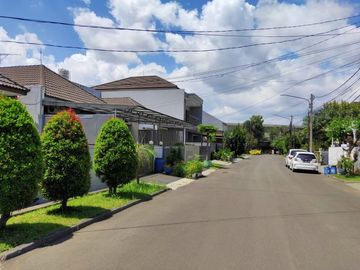 rumah baru 2 lantai minimalis modern mekar wangi Bandung