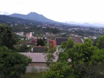 'r'rumah di bojong koneng dekat dago resort bandung