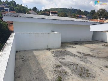'r'rumah di bojong koneng dekat dago resort bandung