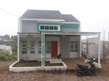 Cluster cantik mewah ala villa sejuk di TOL BAROS di Ngamprah