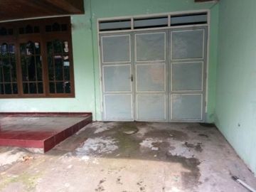 Rumah rungkut asri 1.55 M hitung tanah